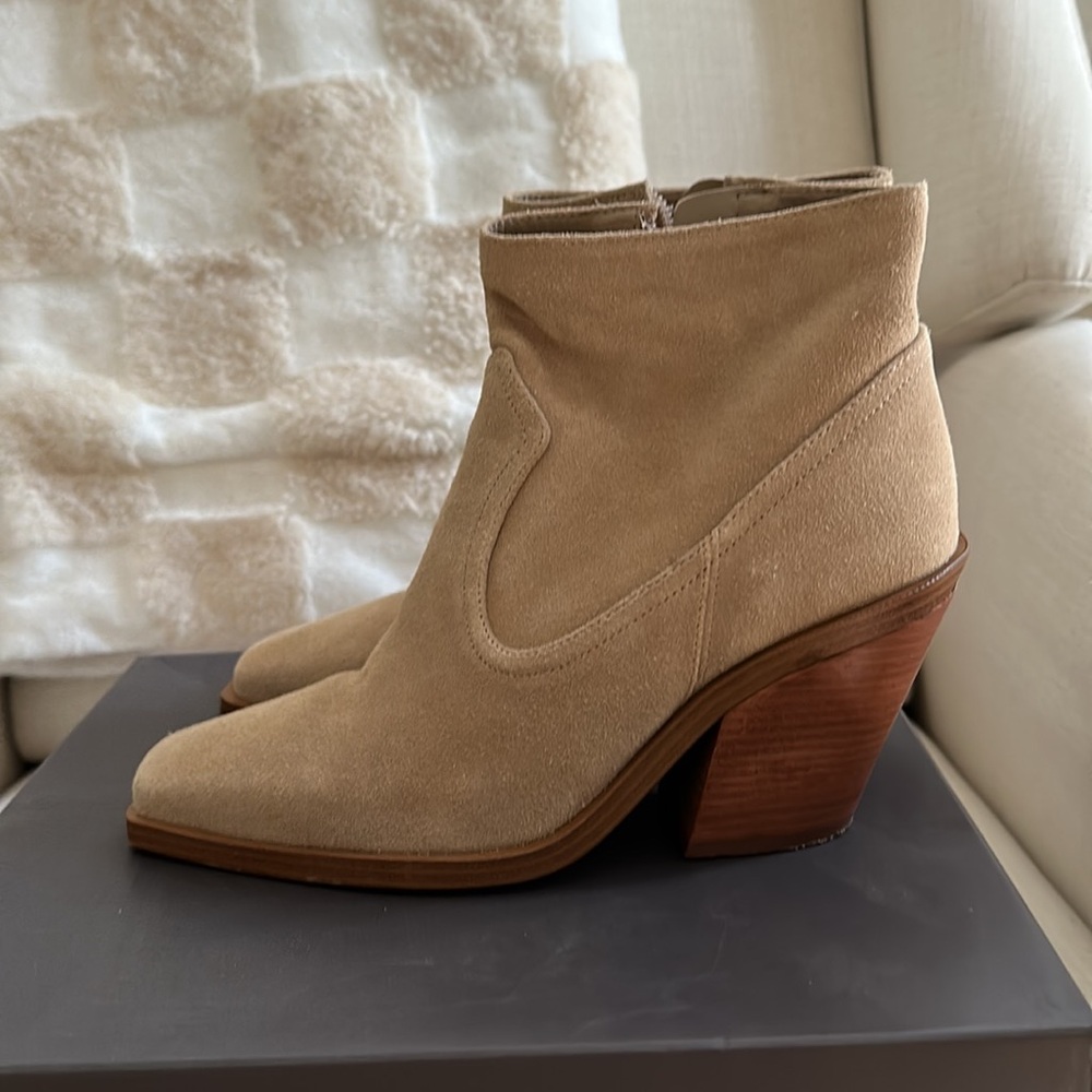 Vince Camino  booties. Size:8.5